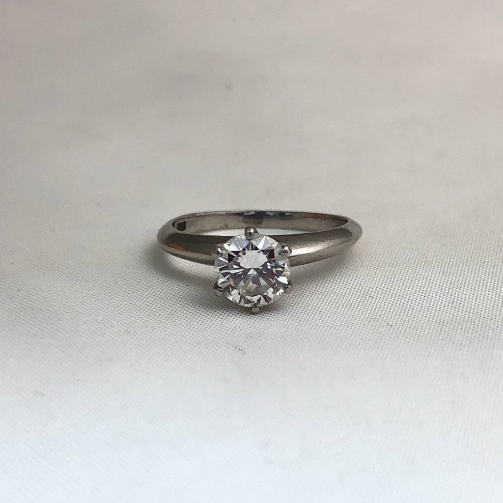 ダイヤモンドリング（婚約指輪）のリフォーム、リモデル